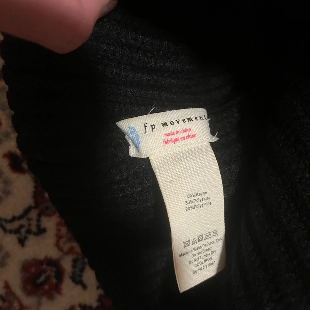 Final price ✨NWOT FP movement logo beanie - Picture 3 of 3